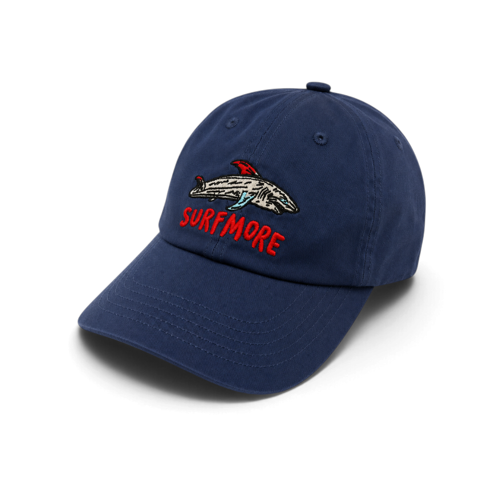 SURFMORE Fish Cap - Navy - Front med logo og fisk